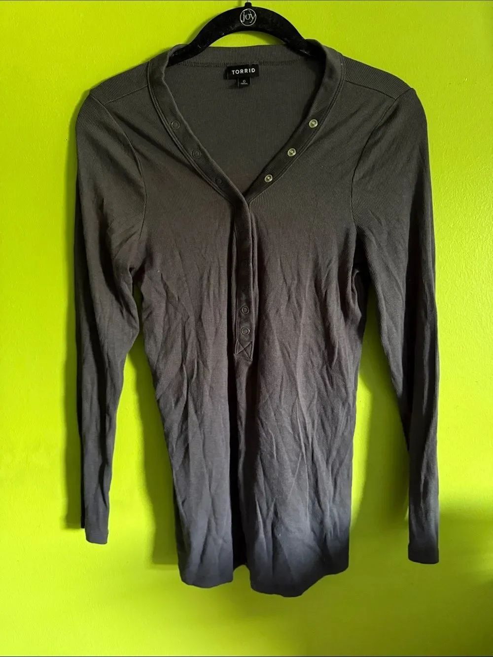 Torrid Dark Gray Ribbed Button Long Sleeve Stretch Henley Top Shirt Size 0